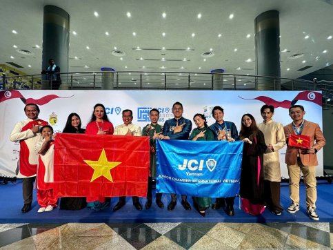 CHÚC MỪNG JCI VIETNAM DEBATING TEAM – CHIẾN THẮNG ẤN TƯỢNG, TIẾN THẲNG VÀO BÁN KẾT JCI WORLD CONGRESS 2025!