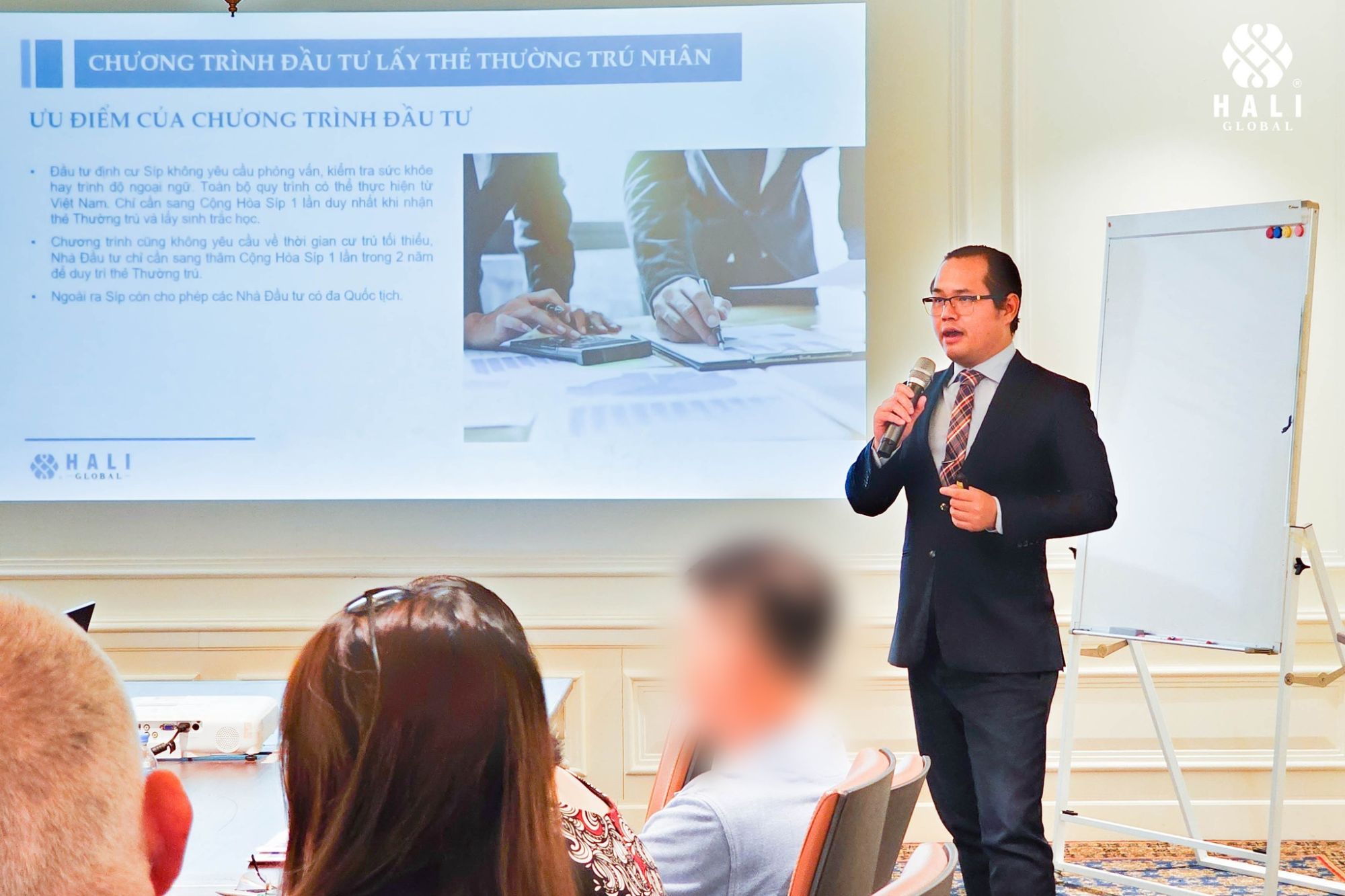 KHÁCH HÀNG ĐẶT CỌC MUA VILLA  NGAY TẠI SỰ KIỆN ĐẦU TƯ BẤT ĐỘNG SẢN ĐẢO SÍP 2024