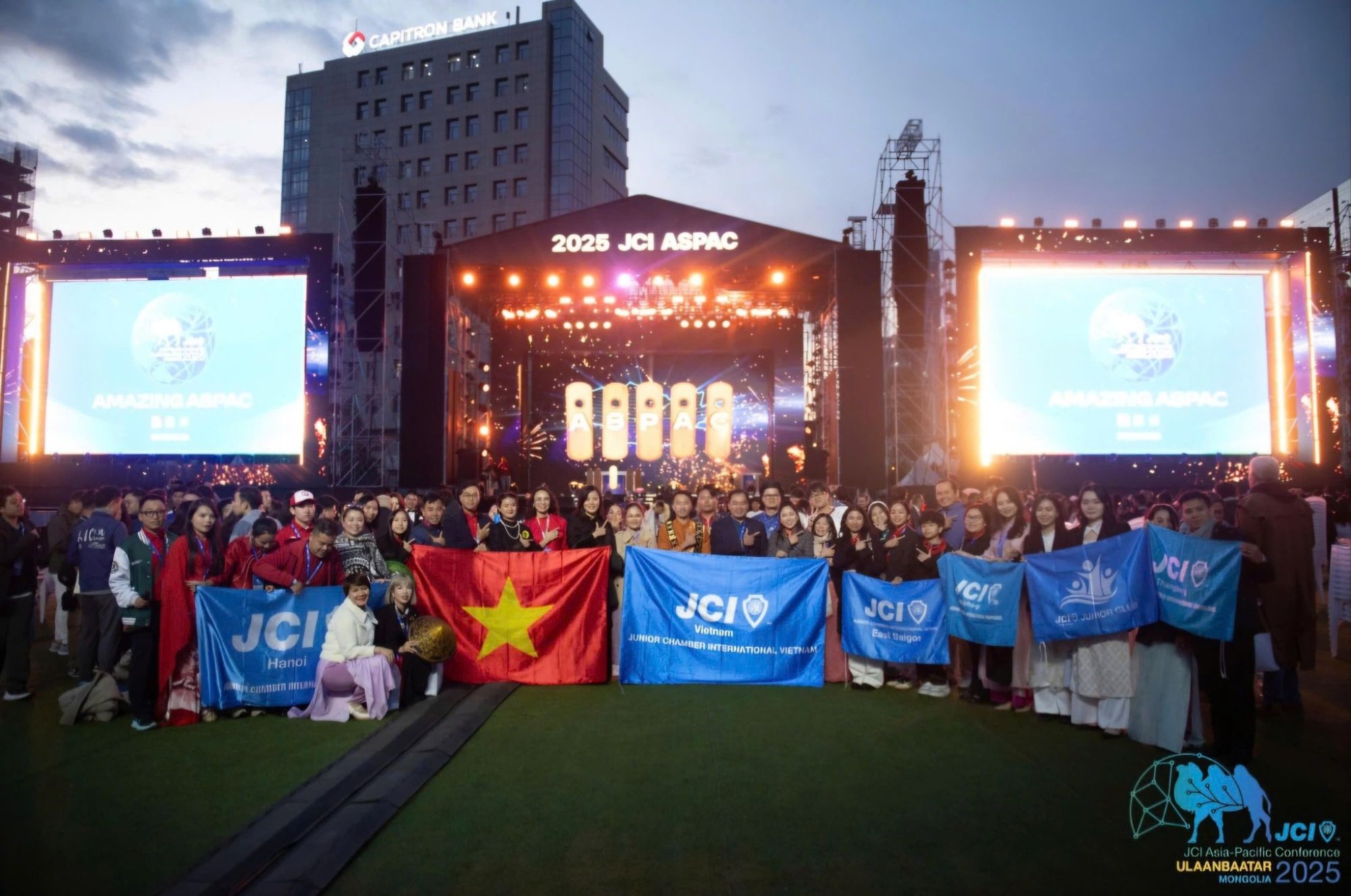 ĐỘI TRƯỞNG ĐỘI DEBATING JCI VIỆT NAM – LONG PHAN DẪN DẮT ĐỘI TUYỂN LẬP THÀNH TÍCH ẤN TƯỢNG TẠI HAI ĐẤU TRƯỜNG QUỐC TẾ