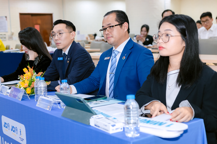 CỐ VẤN DI TRÚ LONG PHAN THÀNH LẬP GLOBAL LEADERS ACADEMY – HÀNH TRÌNH KIẾN TẠO THẾ HỆ LÃNH ĐẠO TRẺ VIỆT NAM